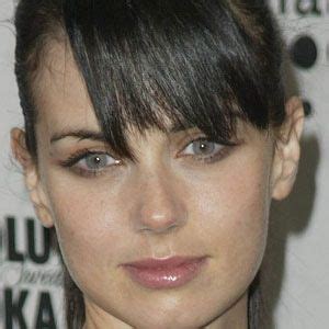 Mia Kirshner: Movies, Net Worth, Age, Height, and More!